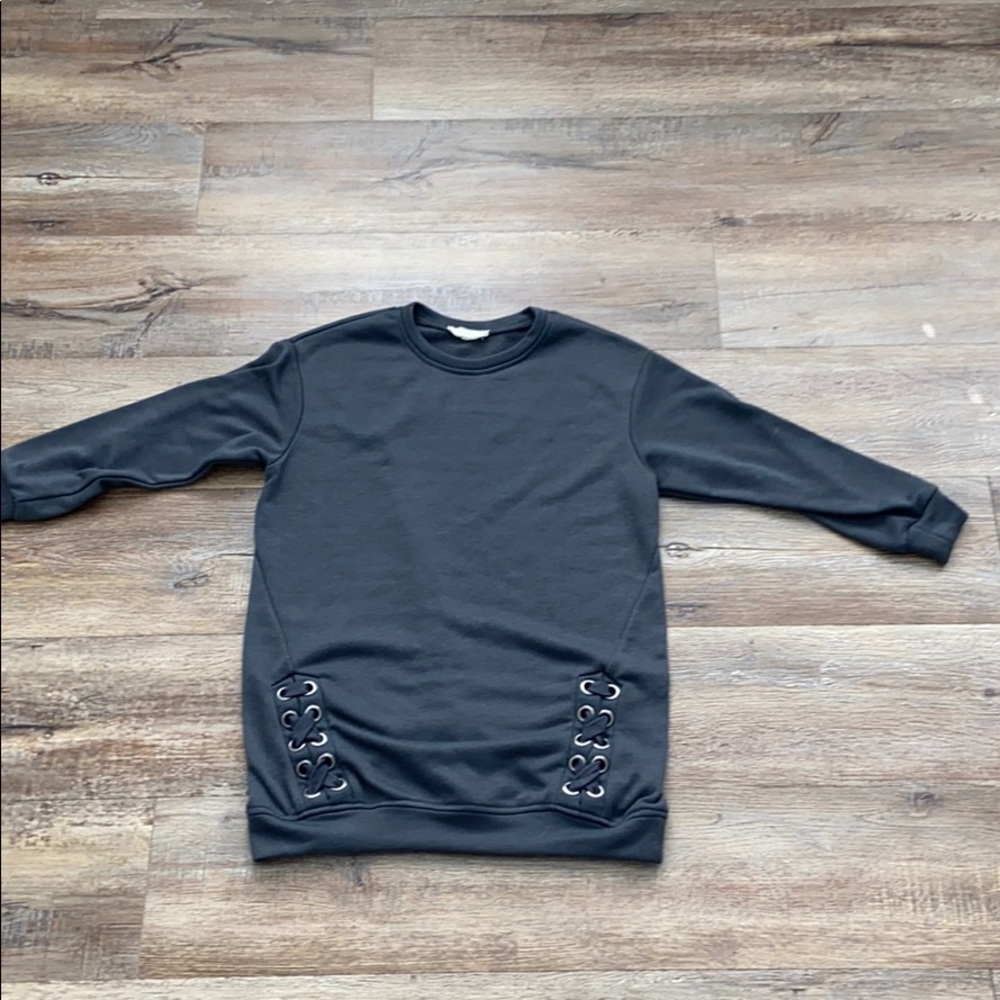 kids gray sweatshirt with Crosstide notches